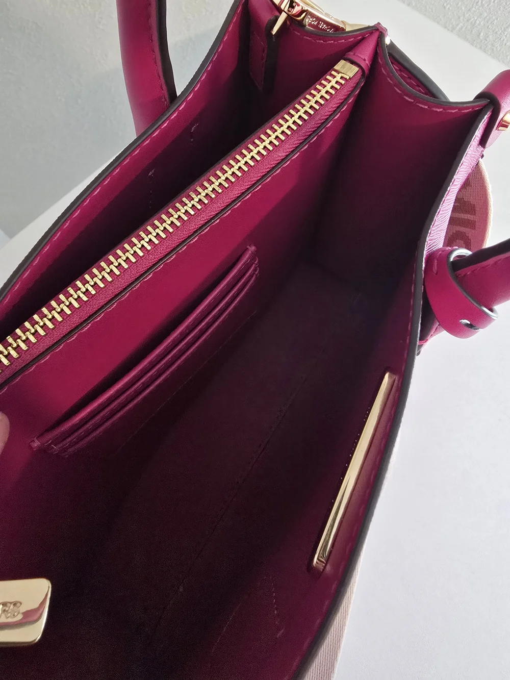 MICHAEL KORS Pink Jet Set Signature Leather Satchel